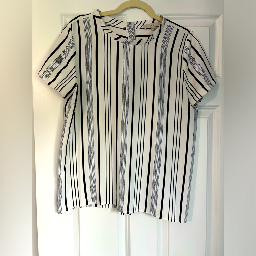 LOFT Short Sleeve Blouse